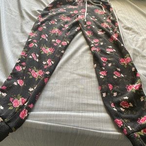 Flower joggers